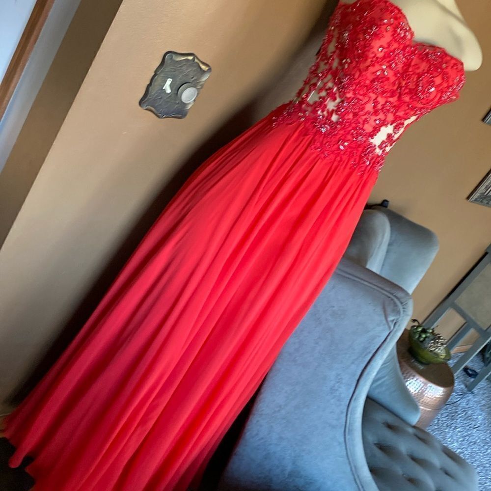 Sean Collection Dress Gown Beaded Red Fancy size 4